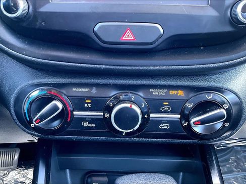 Used 2021 Kia Soul S FWD image 32