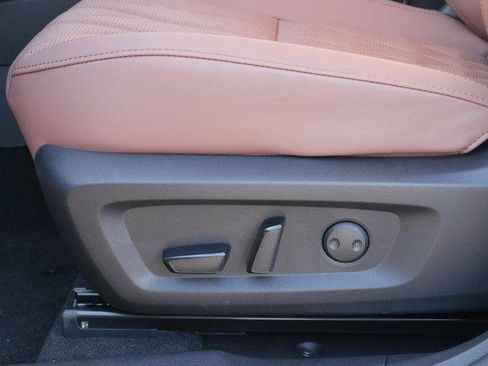 Used 2025 Mitsubishi Outlander SEL FWD image 15