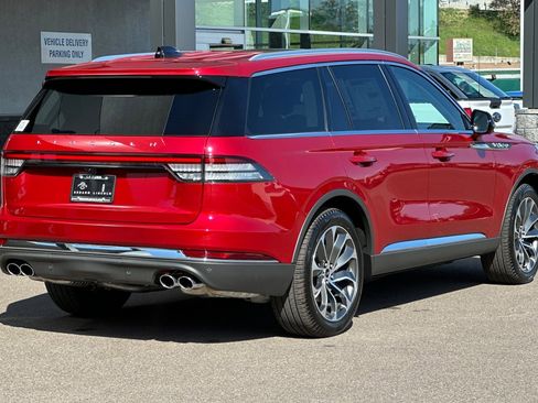 New 2025 Lincoln Aviator Reserve w/ Luxury Package image 3