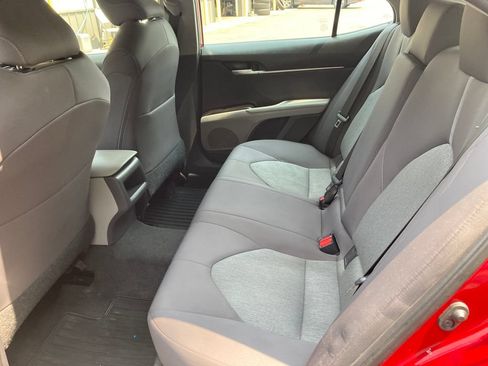 Used 2021 Toyota Camry LE FWD image 32