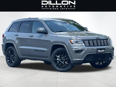 Used 2021 Jeep Grand Cherokee Laredo X AWD/4WD image 2