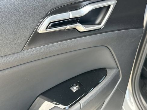 Certified 2024 Kia Sportage EX FWD image 11