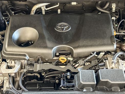 Used 2025 Toyota RAV4 XLE w/ Convenience Package FWD image 27