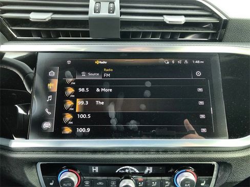 Used 2025 Audi Q3 2.0T Premium image 16