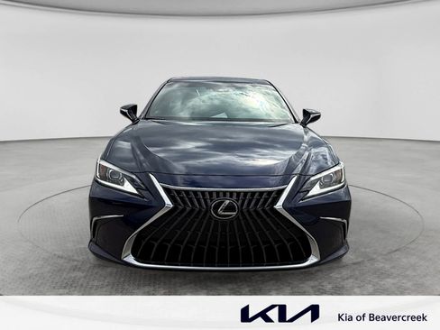 Used 2025 Lexus ES 300h w/ Luxury Package FWD image 2