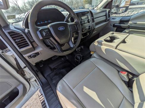 Used 2017 Ford F550 4x4 Crew Cab Super Duty image 19