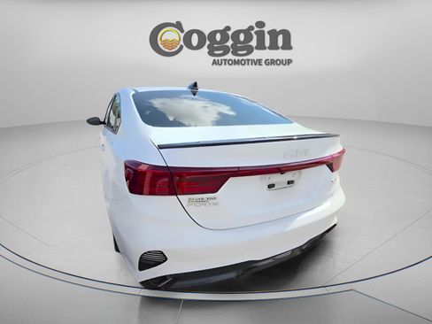 Used 2022 Kia Forte GT-Line w/ GT-Line Premium Package image 6