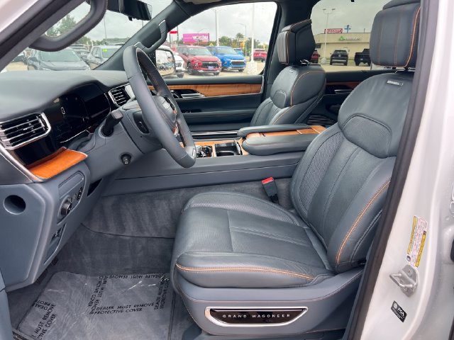 Used 2023 Jeep Grand Wagoneer Series II AWD/4WD image 14