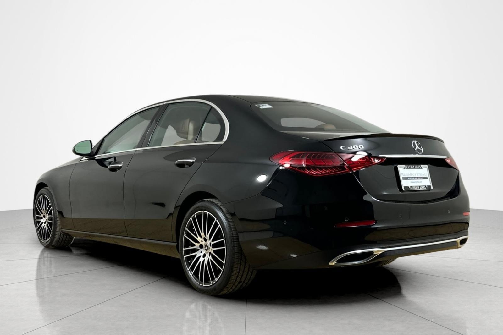 Used 2024 Mercedes-Benz C 300 Sedan image 3