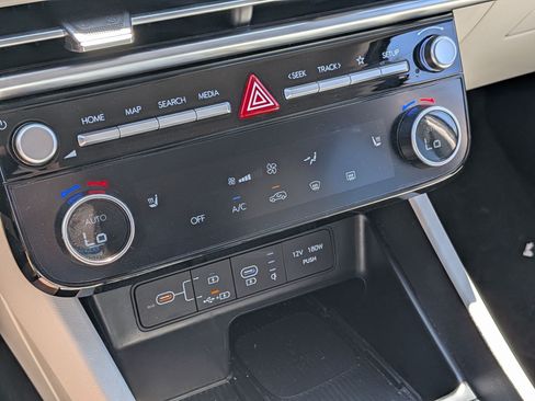 Used 2025 Hyundai Tucson SEL AWD/4WD image 26