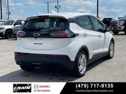 Used 2023 Chevrolet Bolt LT FWD image 8