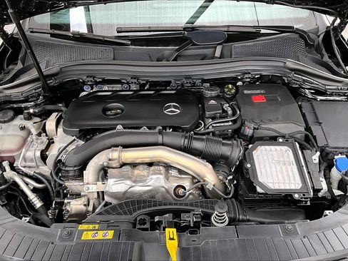 Used 2025 Mercedes-Benz GLA 250 image 31