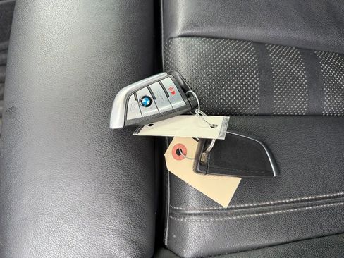 Used 2021 BMW X5 xDrive40i w/ M Sport Package image 27