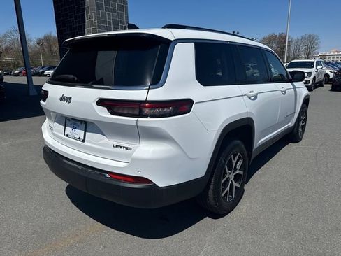 Used 2023 Jeep Grand Cherokee L Limited AWD/4WD image 4