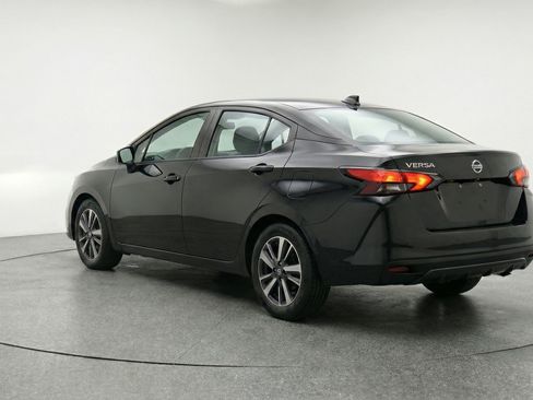 Used 2025 Nissan Versa SV image 6