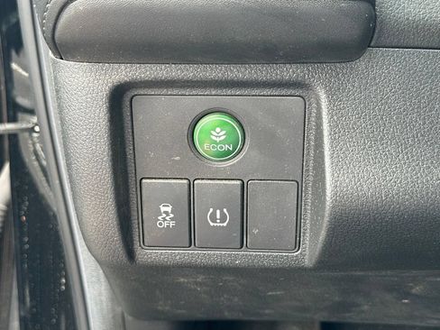 Used 2019 Honda HR-V Sport image 17