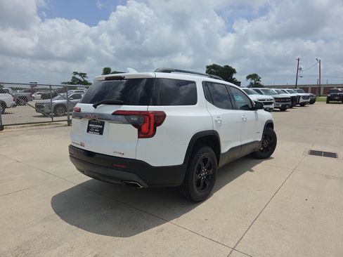 Used 2022 GMC Acadia AT4 w/ Technology Package AWD/4WD image 5
