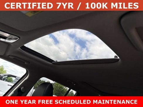 Used 2025 Hyundai Santa Fe Limited AWD/4WD image 16