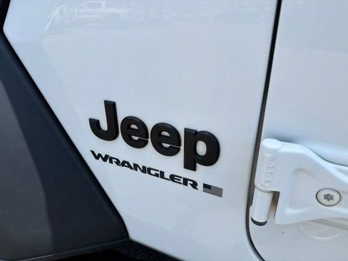 Used 2024 Jeep Wrangler Unlimited Sport AWD/4WD image 37