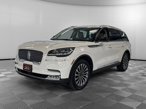 Used 2020 Lincoln Aviator Reserve w/ Equipment Group 201A image 4