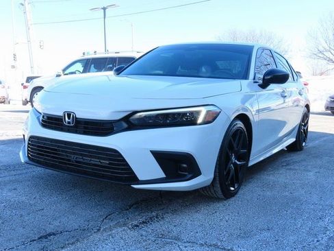 Used 2024 Honda Civic Sport image 3