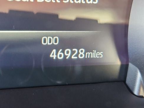 Used 2023 Toyota Highlander LE image 28