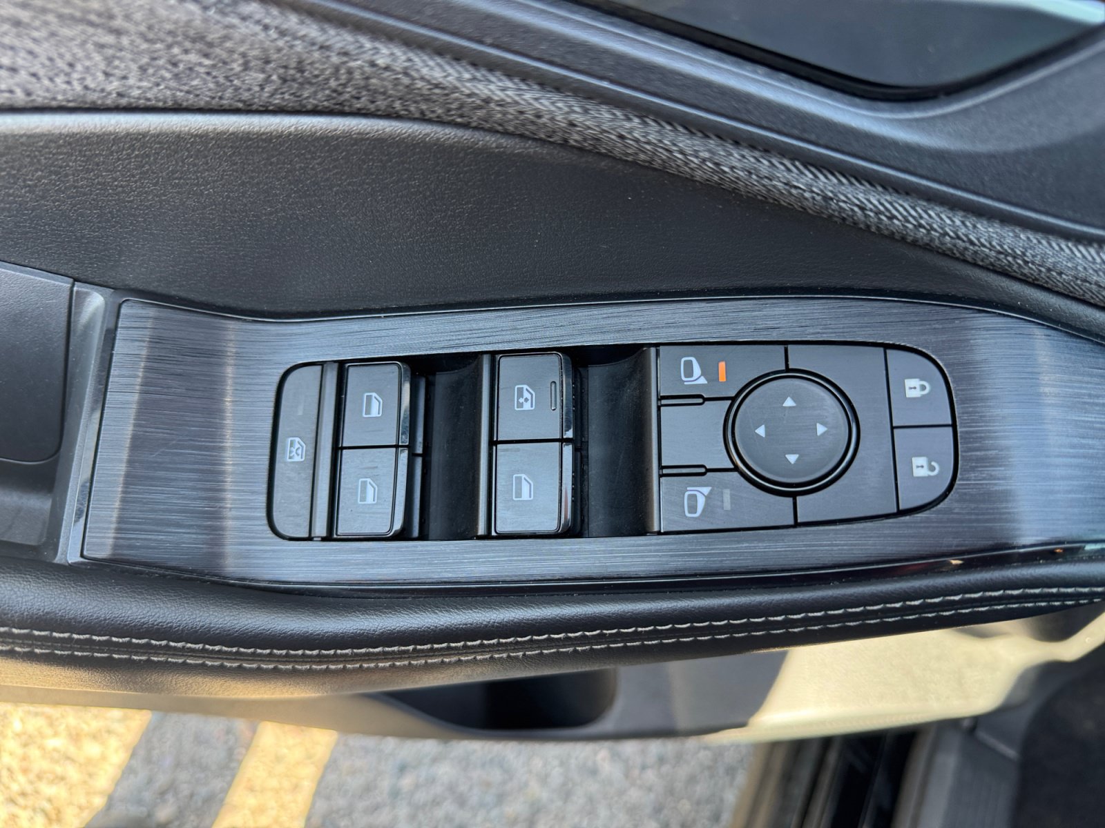 Used 2022 Nissan Rogue SV AWD/4WD image 12