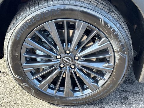 New 2026 Nissan Pathfinder SL image 9