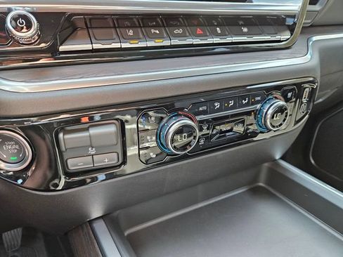 New 2026 GMC Sierra 3500 SLT w/ SLT Premium Package AWD/4WD image 28