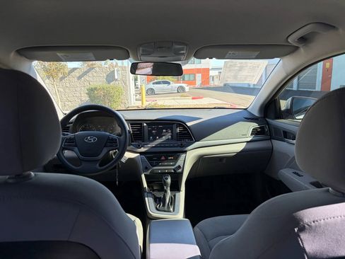 Used 2018 Hyundai Elantra SEL image 17