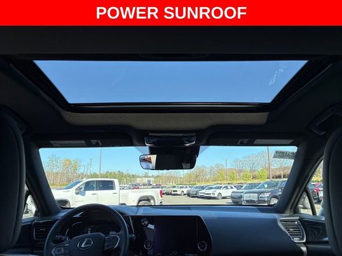 Used 2022 Lexus NX 250 FWD image 11