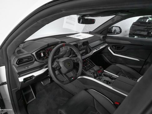 Used 2025 Lamborghini Urus SE image 25