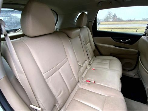 Used 2015 Nissan Rogue SL w/ SL Premium Package image 19