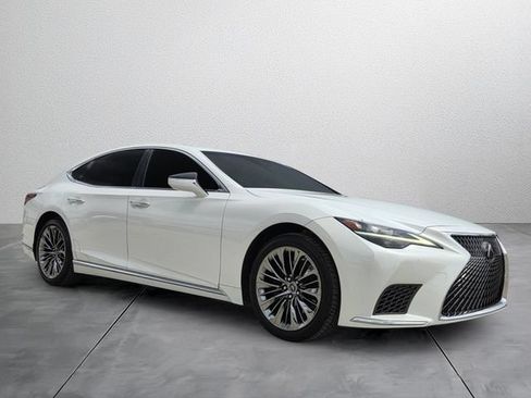 Used 2022 Lexus LS 500 w/ Accessory Package (Z1) RWD image 6
