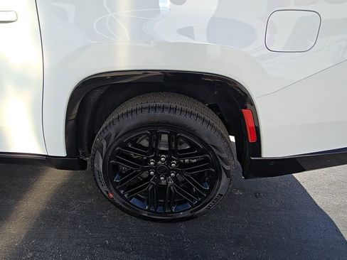 New 2026 Jeep Grand Wagoneer L Limited image 12