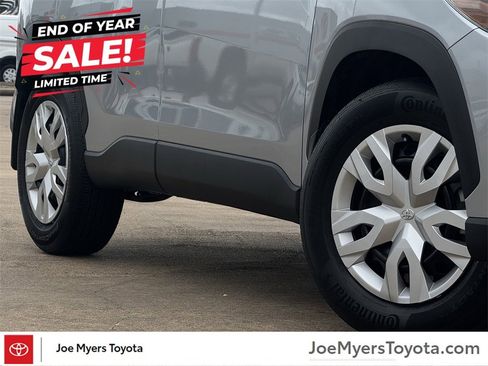 Used 2026 Toyota Corolla Cross L image 7