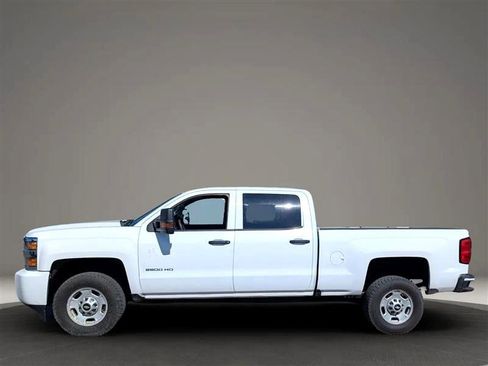 Used 2017 Chevrolet Silverado 2500 W/T image 2