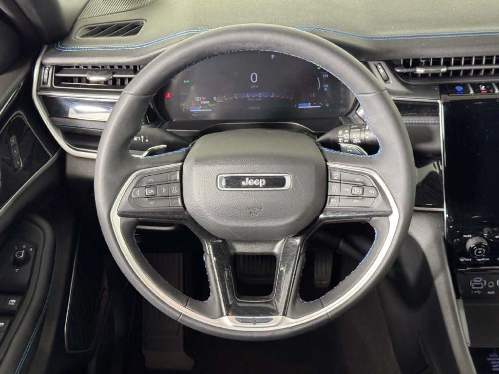 Used 2024 Jeep Grand Cherokee Trailhawk w/ Luxury Tech Group III AWD/4WD image 20