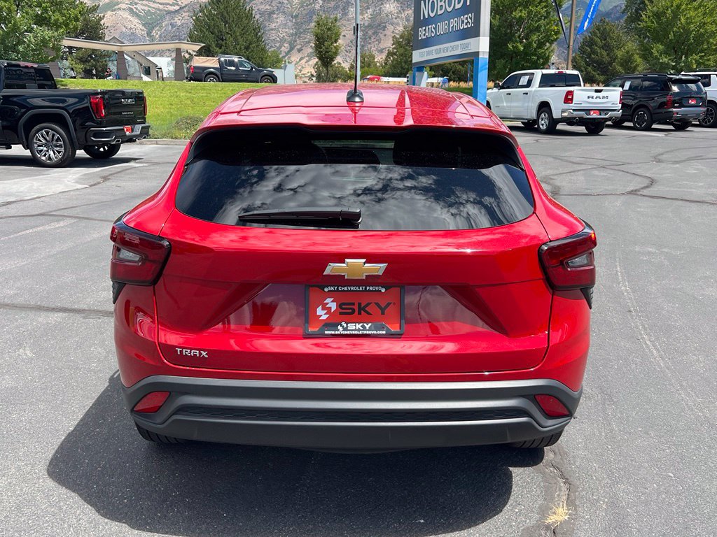 Certified 2026 Chevrolet Trax LS FWD image 14
