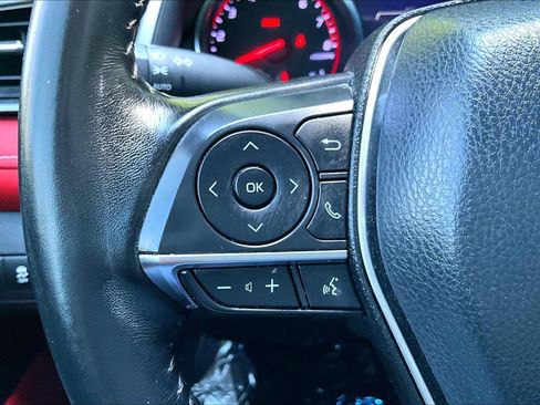 Used 2019 Toyota Camry XSE FWD image 17