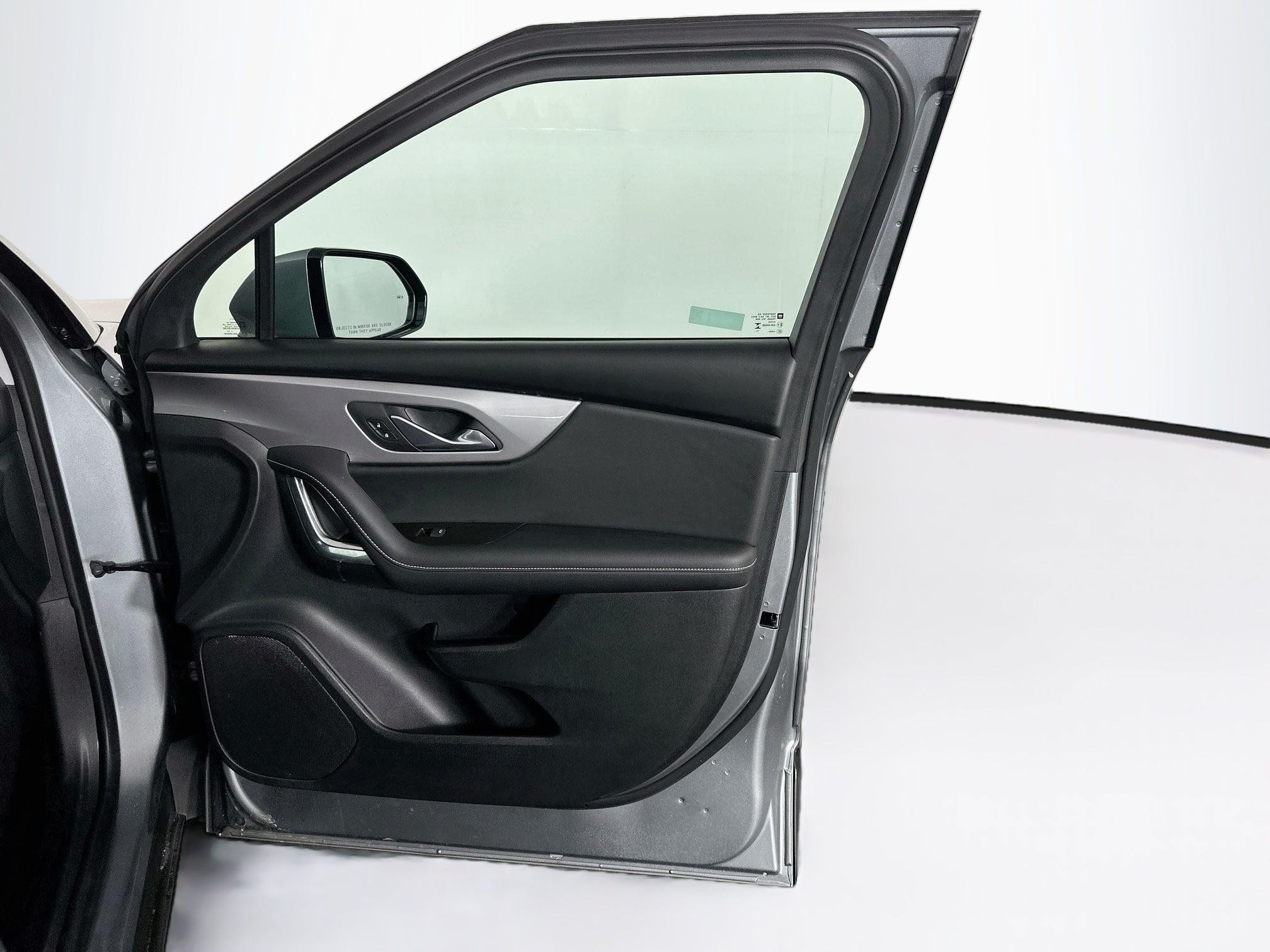 Used 2026 Chevrolet Blazer LT FWD image 32
