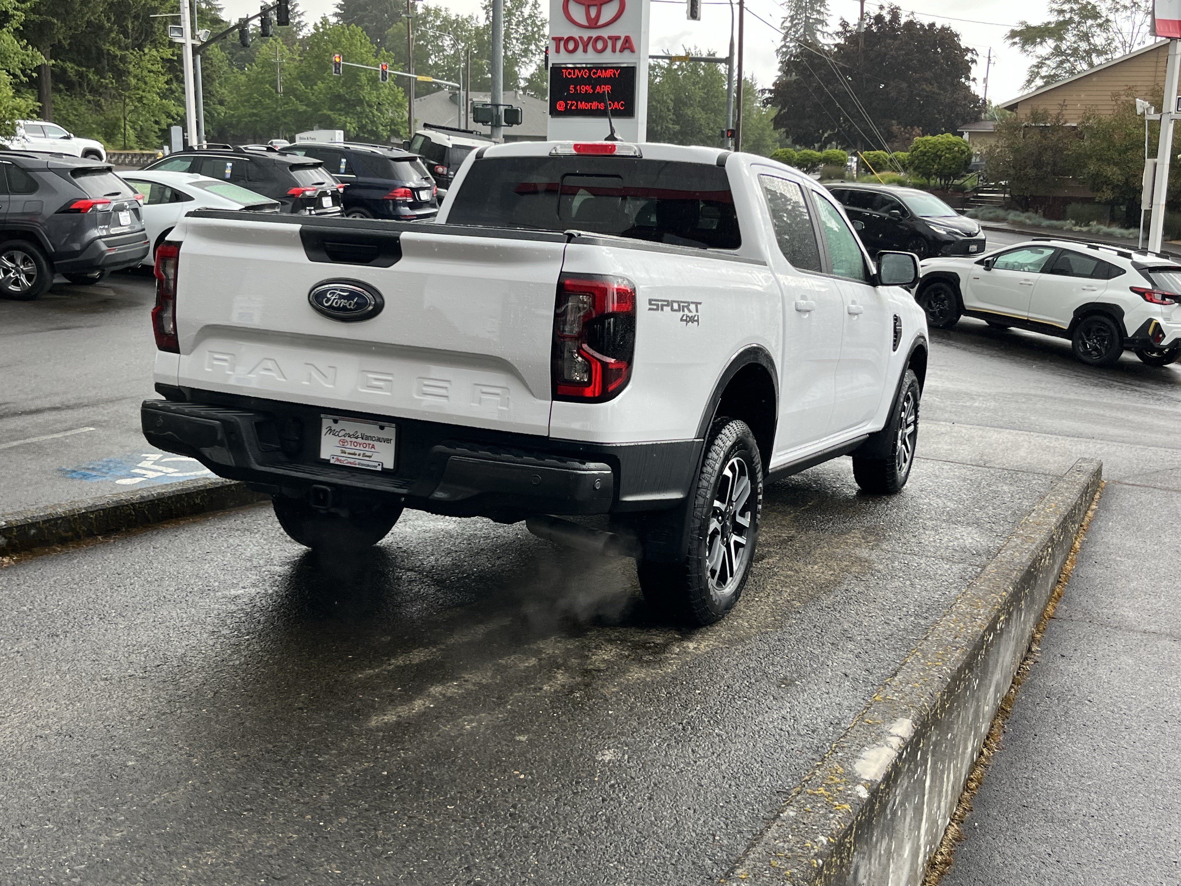 Used 2024 Ford Ranger Lariat w/ Trailer Tow Package AWD/4WD image 7