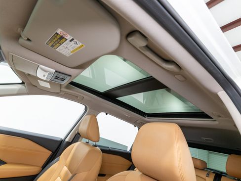 Used 2023 Nissan Rogue Platinum w/ Platinum Premium Package image 16