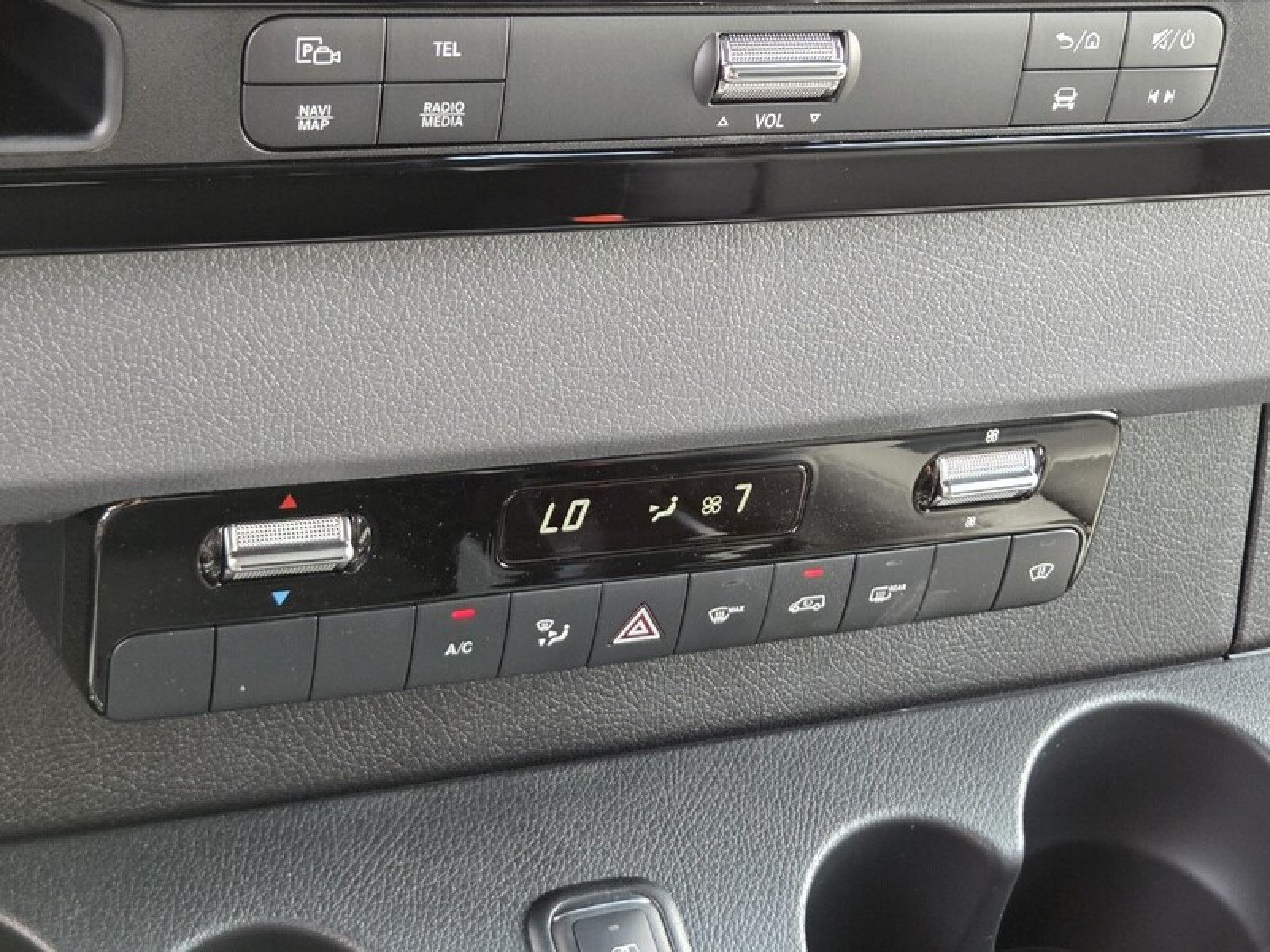 New 2026 Mercedes-Benz Sprinter 2500 image 32
