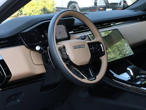New 2026 Land Rover Range Rover Sport Dynamic SE AWD/4WD image 8