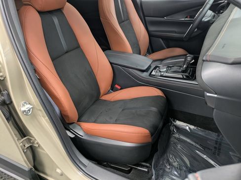 Used 2025 MAZDA CX-30 Carbon AWD/4WD image 29