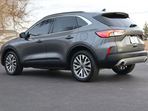 Used 2021 Ford Escape Titanium image 7
