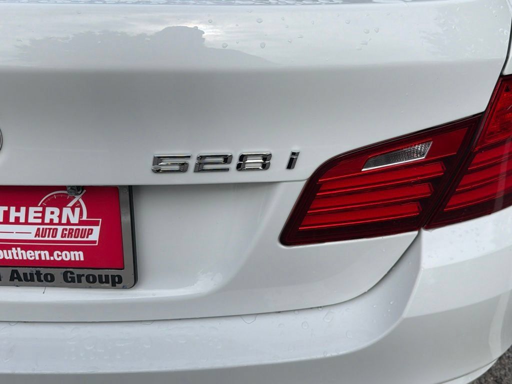Used 2016 BMW 528i xDrive Sedan AWD/4WD image 9