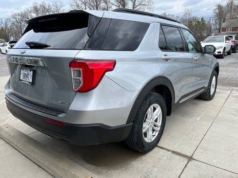 Used 2023 Ford Explorer XLT AWD/4WD image 7