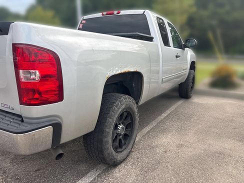 Used 2011 Chevrolet Silverado 1500 LS RWD image 4